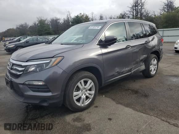 2018 Honda Pilot LX с VIN 5FNYF6H17JB054304, выставлен на аукционе Copart как лот 81187215 с пробегом 68 259 миль миль и Списание • Salvage title. История ставок и продаж доступна на DreamBid. Изображение 1.