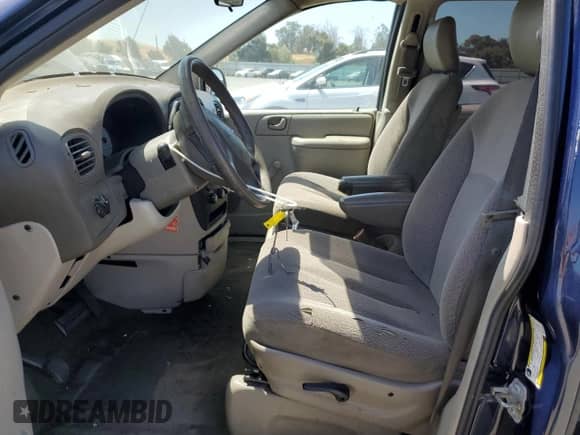 2006 Dodge Caravan SE with VIN 1D4GP25BX6B730384, listed as a Copart auction lot 59042165 with 230,852 mi miles and Salvage title. Bid and sale history available at DreamBid. Image 7.
