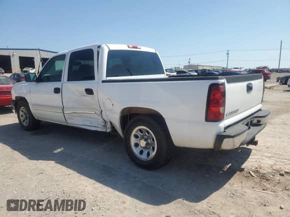 2007 Chevrolet Silverado 1500 LS with VIN 2GCEC13V571125360, listed as a Copart auction lot 71187005 with Not provided miles and Salvage title. Bid and sale history available at DreamBid. Image 2.
