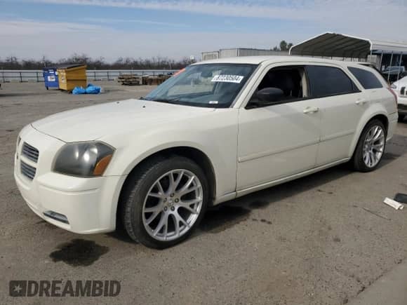 2005 Dodge Magnum SE с VIN 2D4FV48TX5H692873, выставлен на аукционе Copart как лот 87230504 с пробегом 166 497 миль миль и Списание • Salvage title. История ставок и продаж доступна на DreamBid. Изображение 1.