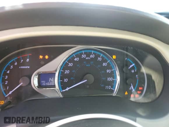 2014 Toyota Sienna XLE with VIN 5TDYK3DC7ES472641, listed as a Copart auction lot 84237025 with 164,686 mi miles and Salvage title. Bid and sale history available at DreamBid. Image 9.