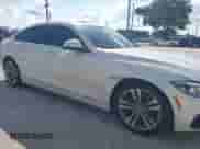 2019 BMW 4 Series 430i z VIN WBA4J1C5XKBM17254, wystawiony jako IAAI lot #43119456 z przebiegiem 41 914 mil mil oraz . Historia ofert i sprzedaży dostępna na DreamBid. Obrazek 6.