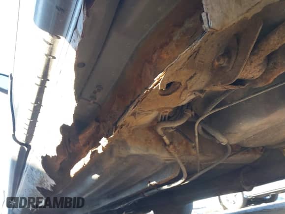 1995 Toyota Camry LE z VIN 4T1SK12E6SU881618, wystawiony jako IAAI lot #43507584 z przebiegiem 197 973 mil mil oraz . Historia ofert i sprzedaży dostępna na DreamBid. Obrazek 11.