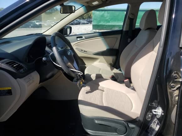 2017 Hyundai Accent SE with VIN KMHCT4AE1HU374848, listed as a Copart auction lot 89550505 with 48,328 mi miles and Clean title. Bid and sale history available at DreamBid. Image 7.