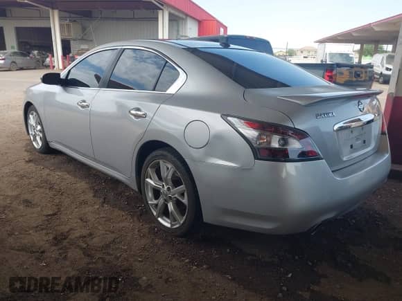 2012 Nissan Maxima S с VIN 1N4AA5AP1CC825807, выставлен на аукционе IAAI как лот 42745590 с пробегом Не указан миль и . История ставок и продаж доступна на DreamBid. Изображение 3.