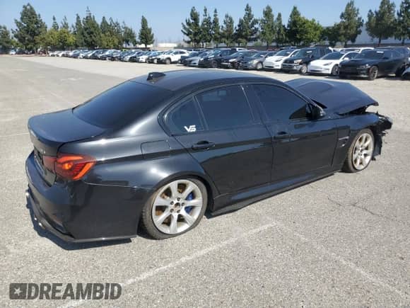 2016 BMW M3 с VIN WBS8M9C57G5D31217, выставлен на аукционе Copart как лот 56387555 с пробегом Не указан миль и Списание • Salvage title. История ставок и продаж доступна на DreamBid. Изображение 3.