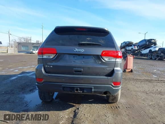 2017 Jeep Grand Cherokee Laredo z VIN 1C4RJFAG5HC836402, wystawiony jako IAAI lot #41209574 z przebiegiem 58 875 mil mil oraz . Historia ofert i sprzedaży dostępna na DreamBid. Obrazek 16.