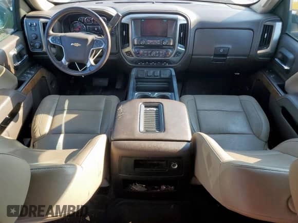 2018 Chevrolet Silverado 1500 LTZ z VIN 3GCUKSEC0JG391335, wystawiony jako Copart lot #71831475 z przebiegiem 127 301 mil mil oraz Szkoda całkowita • Salvage title. Historia ofert i sprzedaży dostępna na DreamBid. Obrazek 8.