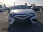2022 Toyota Camry SE z VIN 4T1G11AK1NU673540, wystawiony jako Copart lot #42165795 z przebiegiem 12 396 mil mil oraz Szkoda całkowita • Salvage title. Historia ofert i sprzedaży dostępna na DreamBid. Obrazek 5.