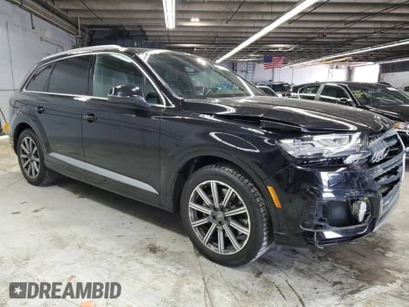 2017 Audi Q7 Premium Plus with VIN WA1LAAF72HD019930, listed as a Copart auction lot 81719655 with 54,840 mi miles and Salvage title. Bid and sale history available at DreamBid. Image 4.