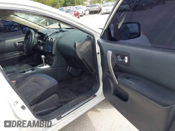 2008 Nissan Rogue SL с VIN JN8AS58V78W103909, выставлен на аукционе IAAI как лот 43349171 с пробегом 178 903 миль миль и . История ставок и продаж доступна на DreamBid. Изображение 5.