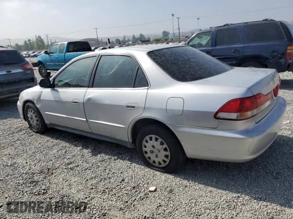 2001 Honda Accord VP с VIN 1HGCF86681A111804, выставлен на аукционе Copart как лот 60753425 с пробегом 312 488 миль миль и Списание • Salvage title. История ставок и продаж доступна на DreamBid. Изображение 2.