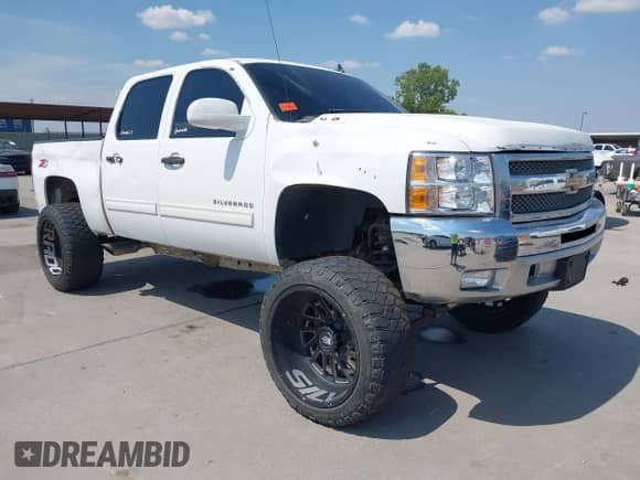 2012 Chevrolet Silverado 1500 LT с VIN 3GCPKSE70CG120326, выставлен на аукционе IAAI как лот 43235194 с пробегом 220 255 миль миль и . История ставок и продаж доступна на DreamBid. Изображение 1.