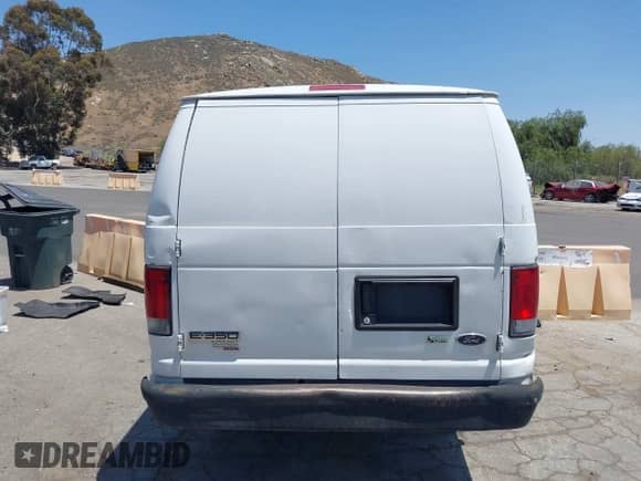 2011 Ford Econoline Cargo Commercial with VIN 1FTSS3EL0BDA84923, listed as a IAAI auction lot 42332774 with 503,632 mi miles and . Bid and sale history available at DreamBid. Image 16.