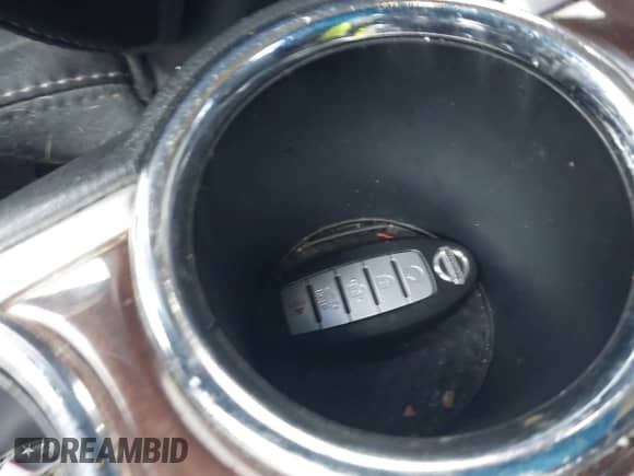 2013 Nissan Pathfinder SV z VIN 5N1AR2MM5DC613394, wystawiony jako IAAI lot #41767218 z przebiegiem 138 204 mil mil oraz . Historia ofert i sprzedaży dostępna na DreamBid. Obrazek 11.