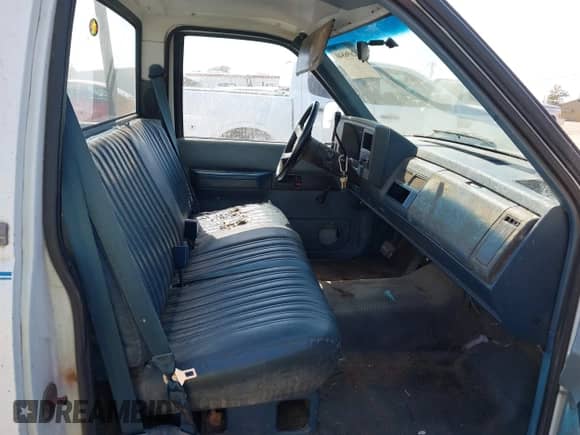 1989 Chevrolet Silverado 2500 with VIN 1GCFC24KXKE149708, listed as a IAAI auction lot 42696840 with 240,237 mi miles and . Bid and sale history available at DreamBid. Image 8.