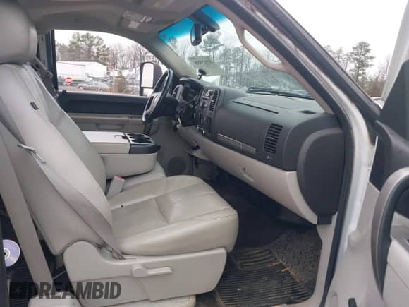 2011 Chevrolet Silverado 2500HD LT с VIN 1GC2KXE86BZ168380, выставлен на аукционе IAAI как лот 41515896 с пробегом 141 422 миль миль и . История ставок и продаж доступна на DreamBid. Изображение 5.