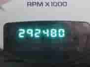 2005 Dodge 2500 SLT z VIN 3D7KS28C55G753321, wystawiony jako IAAI lot #41617859 z przebiegiem 292 480 mil mil oraz . Historia ofert i sprzedaży dostępna na DreamBid. Obrazek 15.