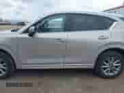 2025 Mazda CX-5 S Preferred z VIN JM3KFBCL1S0582774, wystawiony jako IAAI lot #42355004 z przebiegiem 15 343 mil mil oraz . Historia ofert i sprzedaży dostępna na DreamBid. Obrazek 15.