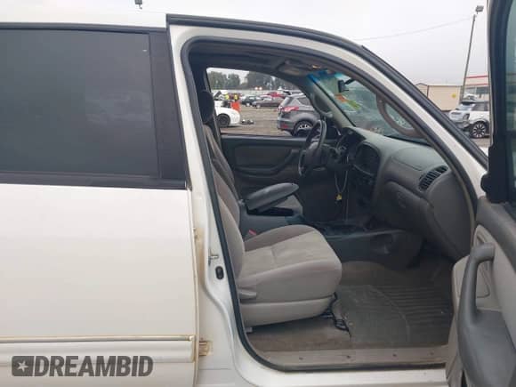 2006 Toyota Tundra SR5 with VIN 5TBDT441X6S549903, listed as a IAAI auction lot 43384170 with 303,388 mi miles and . Bid and sale history available at DreamBid. Image 5.