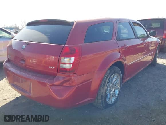 2007 Dodge Magnum with VIN 2D4FV47V97H624182, listed as a IAAI auction lot 41853557 with 184,634 mi miles and . Bid and sale history available at DreamBid. Image 4.