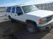 1993 Chevrolet Suburban z VIN 1GNFK16K2PJ374866, wystawiony jako IAAI lot #42495641 z przebiegiem 219 366 mil mil oraz . Historia ofert i sprzedaży dostępna na DreamBid. Obrazek 1.