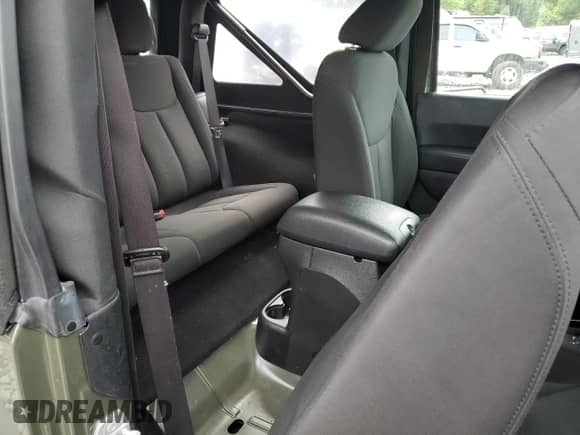 2015 Jeep Wrangler Willys Wheeler z VIN 1C4AJWAG7FL745593, wystawiony jako Copart lot #83771385 z przebiegiem 114 326 mil mil oraz Szkoda całkowita • Salvage title. Historia ofert i sprzedaży dostępna na DreamBid. Obrazek 11.