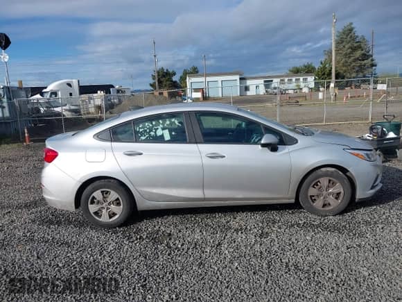 2018 Chevrolet Cruze LS with VIN 1G1BB5SMXJ7188902, listed as a IAAI auction lot 41896739 with 104,084 mi miles and . Bid and sale history available at DreamBid. Image 13.