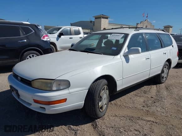 1992 Toyota Camry с VIN 4T1VK12W7NU042538, выставлен на аукционе IAAI как лот 42526827 с пробегом 74 463 миль миль и . История ставок и продаж доступна на DreamBid. Изображение 2.