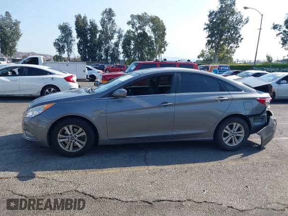 2013 Hyundai Sonata GLS с VIN 5NPEB4AC5DH552621, выставлен на аукционе IAAI как лот 43194659 с пробегом 90 280 миль миль и . История ставок и продаж доступна на DreamBid. Изображение 14.