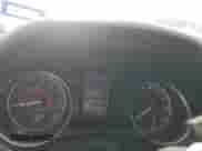 2023 Toyota Camry SE z VIN 4T1G11AK9PU104521, wystawiony jako Copart lot #63671725 z przebiegiem 69 960 mil mil oraz Nie do naprawy • Non repairable. Historia ofert i sprzedaży dostępna na DreamBid. Obrazek 9.