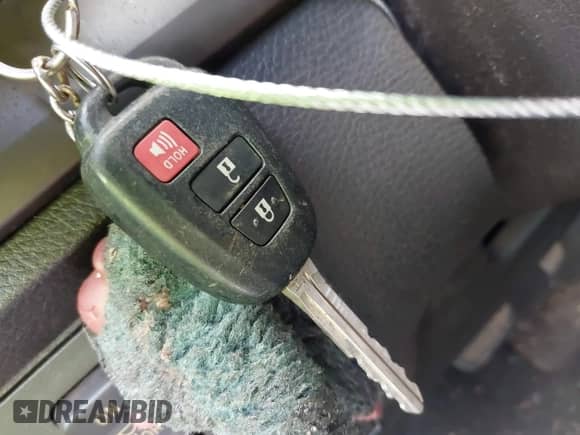 2018 Toyota Tundra SR с VIN 5TFUW5F18JX766256, выставлен на аукционе IAAI как лот 42727526 с пробегом Не указан миль и . История ставок и продаж доступна на DreamBid. Изображение 11.