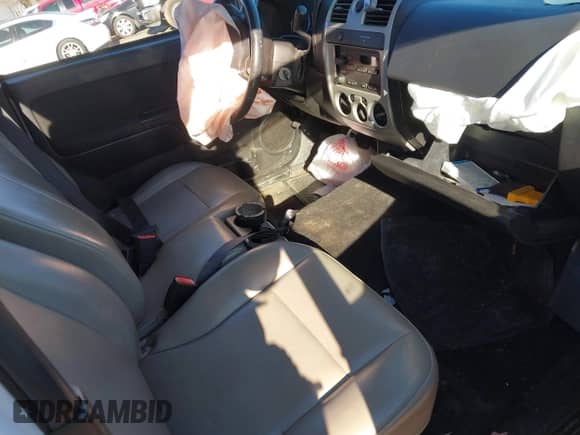 2009 Chevrolet Colorado Work Truck z VIN 1GCCS149898133268, wystawiony jako IAAI lot #41246963 z przebiegiem 216 398 mil mil oraz . Historia ofert i sprzedaży dostępna na DreamBid. Obrazek 5.