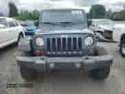 2007 Jeep Wrangler Unlimited Sahara z VIN 1J4GA59107L120503, wystawiony jako Copart lot #62967165 z przebiegiem 108 035 mil mil oraz Szkoda całkowita • Salvage title. Historia ofert i sprzedaży dostępna na DreamBid. Obrazek 5.