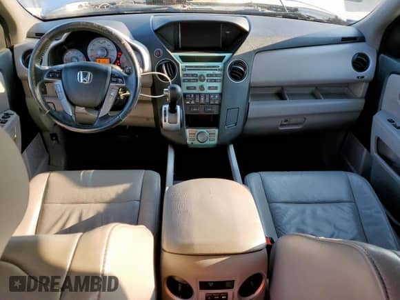 2011 Honda Pilot EX-L z VIN 5FNYF3H77BB040407, wystawiony jako Copart lot #55597615 z przebiegiem 211 560 mil mil oraz Czysty tytuł • Clean title. Historia ofert i sprzedaży dostępna na DreamBid. Obrazek 8.