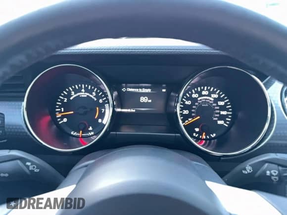 2017 Ford Mustang GT z VIN 1FA6P8CF9H5263838, wystawiony jako Copart lot #89445895 z przebiegiem 59 348 mil mil oraz Czysty tytuł • Clean title. Historia ofert i sprzedaży dostępna na DreamBid. Obrazek 8.
