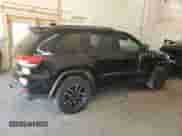 2019 Jeep Grand Cherokee Trailhawk with VIN 1C4RJFLG8KC613582, listed as a Copart auction lot 56102795 with 136,809 mi miles and Salvage title. Bid and sale history available at DreamBid. Image 3.