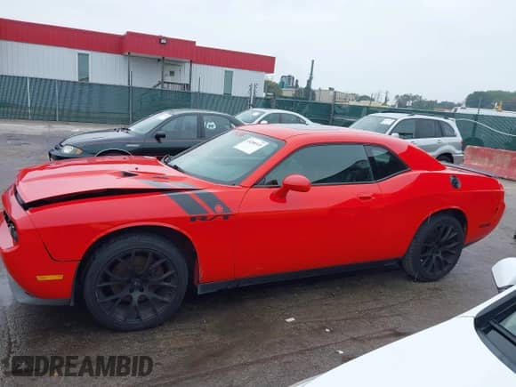 2009 Dodge Challenger R/T z VIN 2B3LJ54T09H563037, wystawiony jako IAAI lot #43288315 z przebiegiem 190 806 mil mil oraz . Historia ofert i sprzedaży dostępna na DreamBid. Obrazek 15.