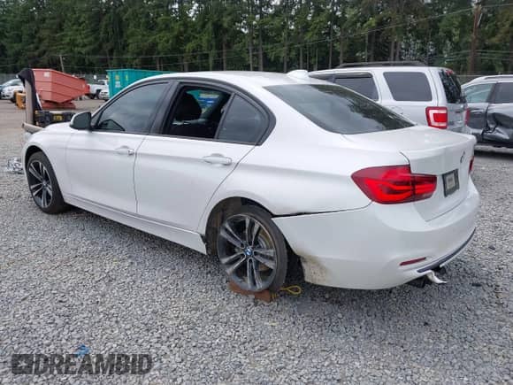 2018 BMW 3 Series 330i with VIN WBA8B9C54JEE81089, listed as a IAAI auction lot 42597662 with 35,277 mi miles and . Bid and sale history available at DreamBid. Image 3.