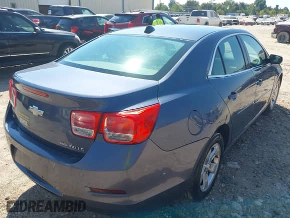 2014 Chevrolet Malibu LS с VIN 1G11B5SL4EF253435, выставлен на аукционе IAAI как лот 43317254 с пробегом 202 194 миль миль и . История ставок и продаж доступна на DreamBid. Изображение 4.