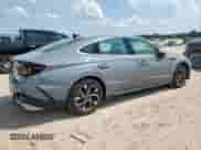 2025 Hyundai Sonata SEL z VIN KMHL64JA3SA452298, wystawiony jako Copart lot #70425325 z przebiegiem 14 803 mil mil oraz Szkoda całkowita • Salvage title. Historia ofert i sprzedaży dostępna na DreamBid. Obrazek 3.