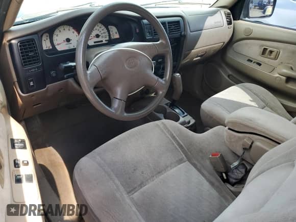 2004 Toyota Tacoma PreRunner with VIN 5TESN92N54Z340774, listed as a Copart auction lot 82484455 with 147,005 mi miles and Salvage title. Bid and sale history available at DreamBid. Image 8.