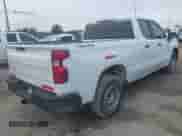 2022 Chevrolet Silverado 1500 Work Truck z VIN 1GCRYAED3NZ174438, wystawiony jako IAAI lot #42499087 z przebiegiem 79 266 mil mil oraz . Historia ofert i sprzedaży dostępna na DreamBid. Obrazek 4.