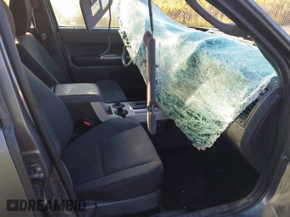 2011 Ford Escape XLT с VIN 1FMCU9DGXBKA87356, выставлен на аукционе IAAI как лот 43392718 с пробегом 200 720 миль миль и . История ставок и продаж доступна на DreamBid. Изображение 5.