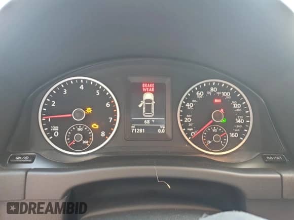 2017 Volkswagen Tiguan S с VIN WVGBV7AX8HK043575, выставлен на аукционе Copart как лот 80697335 с пробегом 71 281 миль миль и Списание • Salvage title. История ставок и продаж доступна на DreamBid. Изображение 9.