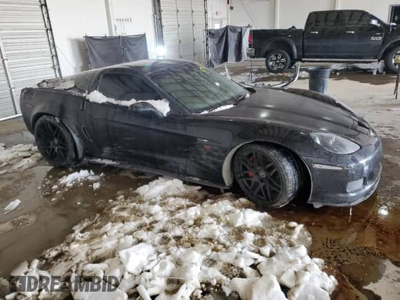 2007 Chevrolet Corvette Z06 z VIN 1G1YY26E375125218, wystawiony jako Copart lot #87953395 z przebiegiem Nie podano mil oraz Szkoda całkowita • Salvage title. Historia ofert i sprzedaży dostępna na DreamBid. Obrazek 4.