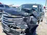 2015 Cadillac Escalade Premium z VIN 1GYS4NKJ3FR628746, wystawiony jako IAAI lot #43094962 z przebiegiem 157 215 mil mil oraz . Historia ofert i sprzedaży dostępna na DreamBid. Obrazek 2.