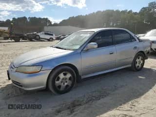 2002 Honda Accord EX with VIN 1HGCG16562A060722, listed as a Copart auction lot 70186325 with 179,248 mi miles and Salvage title. Bid and sale history available at DreamBid. Image 1.
