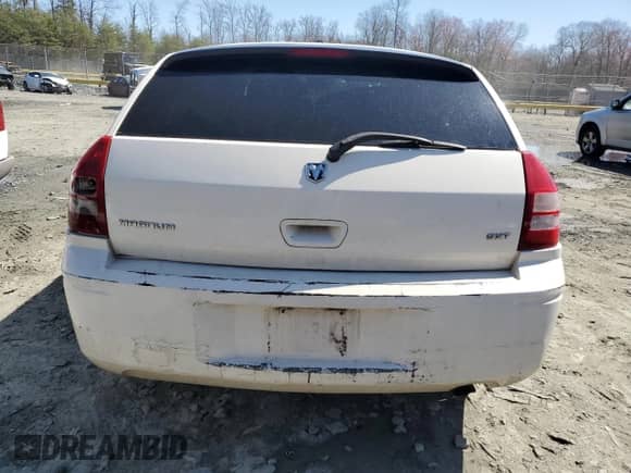 2007 Dodge Magnum with VIN 2D4FV47V47H735075, listed as a Copart auction lot 48998215 with 212,036 mi miles and Salvage title. Bid and sale history available at DreamBid. Image 6.