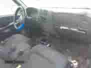 2003 Chevrolet S-10 LS с VIN 1GCCS14H338117395, выставлен на аукционе IAAI как лот 42517209 с пробегом 214 952 миль миль и . История ставок и продаж доступна на DreamBid. Изображение 5.